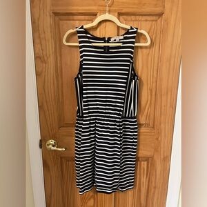 Loft Navy And White Striped Dress Size Large ￼
